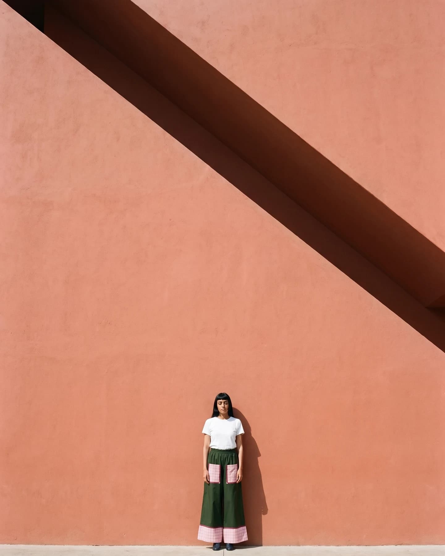 Pantalón Saint Tropez en olivo, editorial